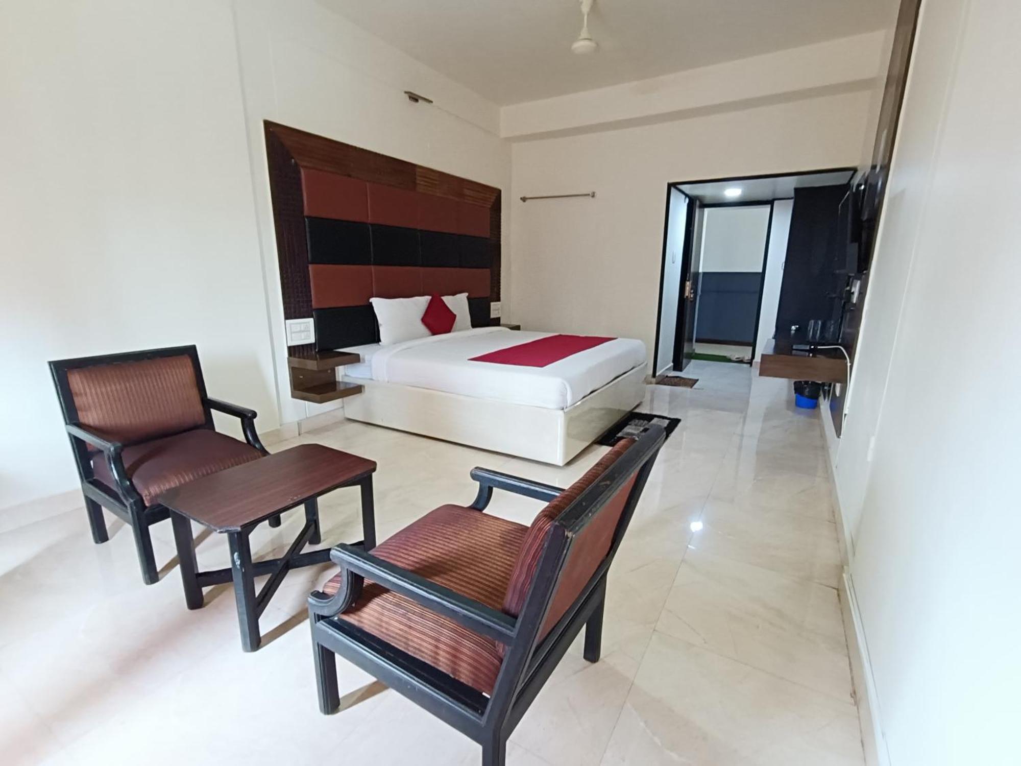 Hotel New Rajdarshan ماديكيري المظهر الخارجي الصورة
