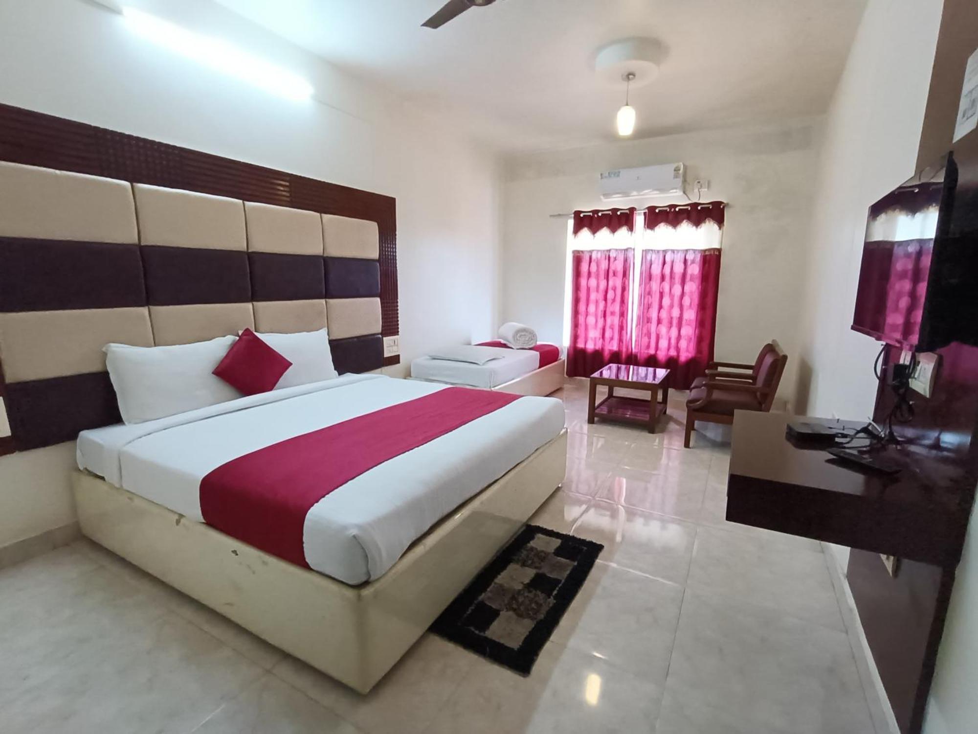 Hotel New Rajdarshan ماديكيري المظهر الخارجي الصورة