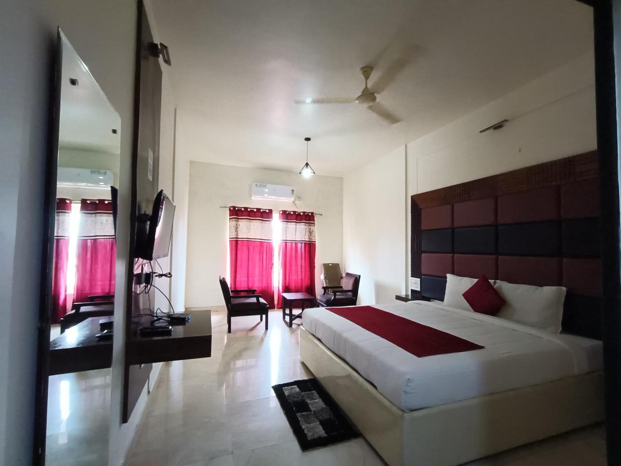 Hotel New Rajdarshan ماديكيري المظهر الخارجي الصورة