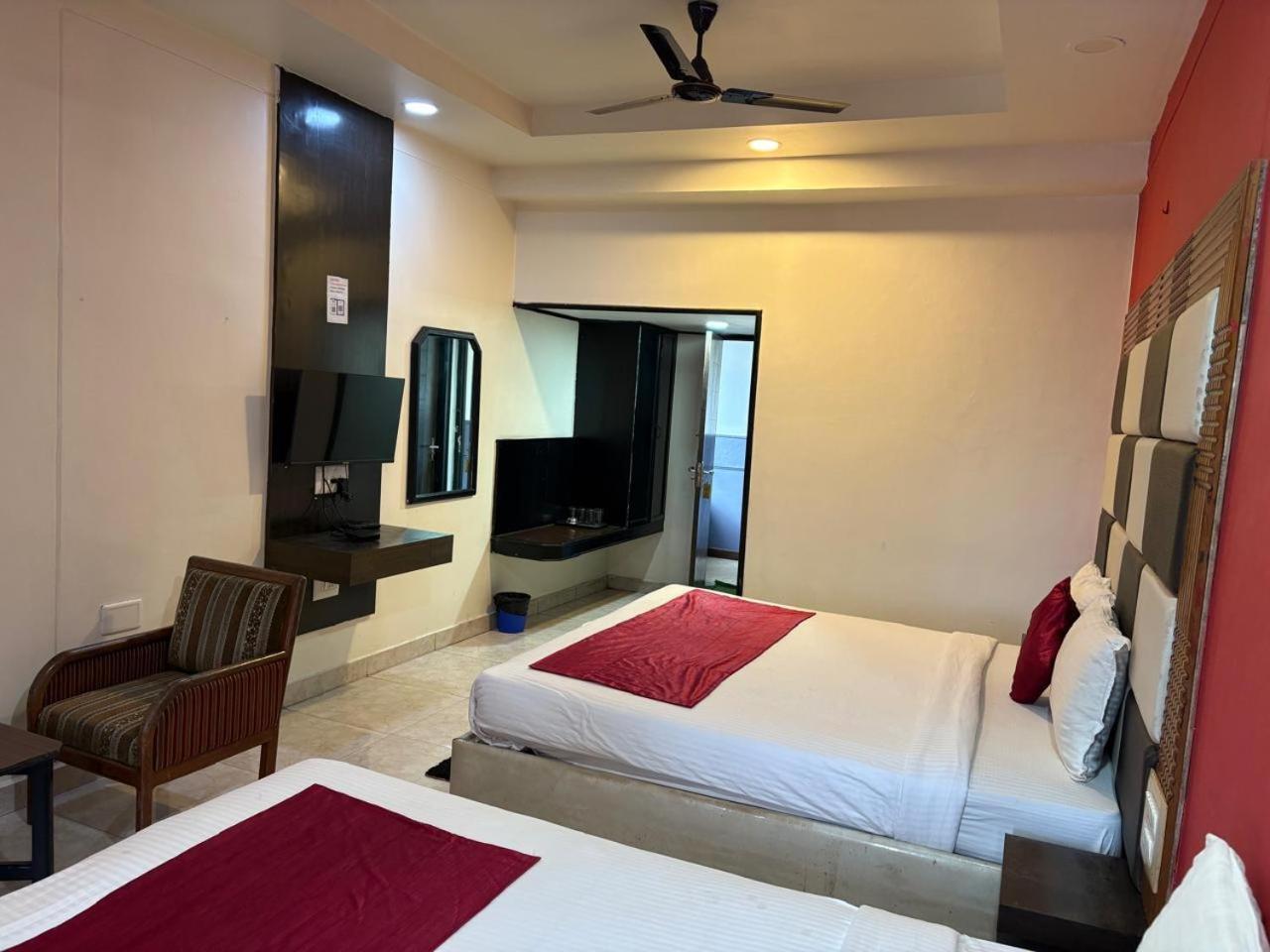 Hotel New Rajdarshan ماديكيري المظهر الخارجي الصورة