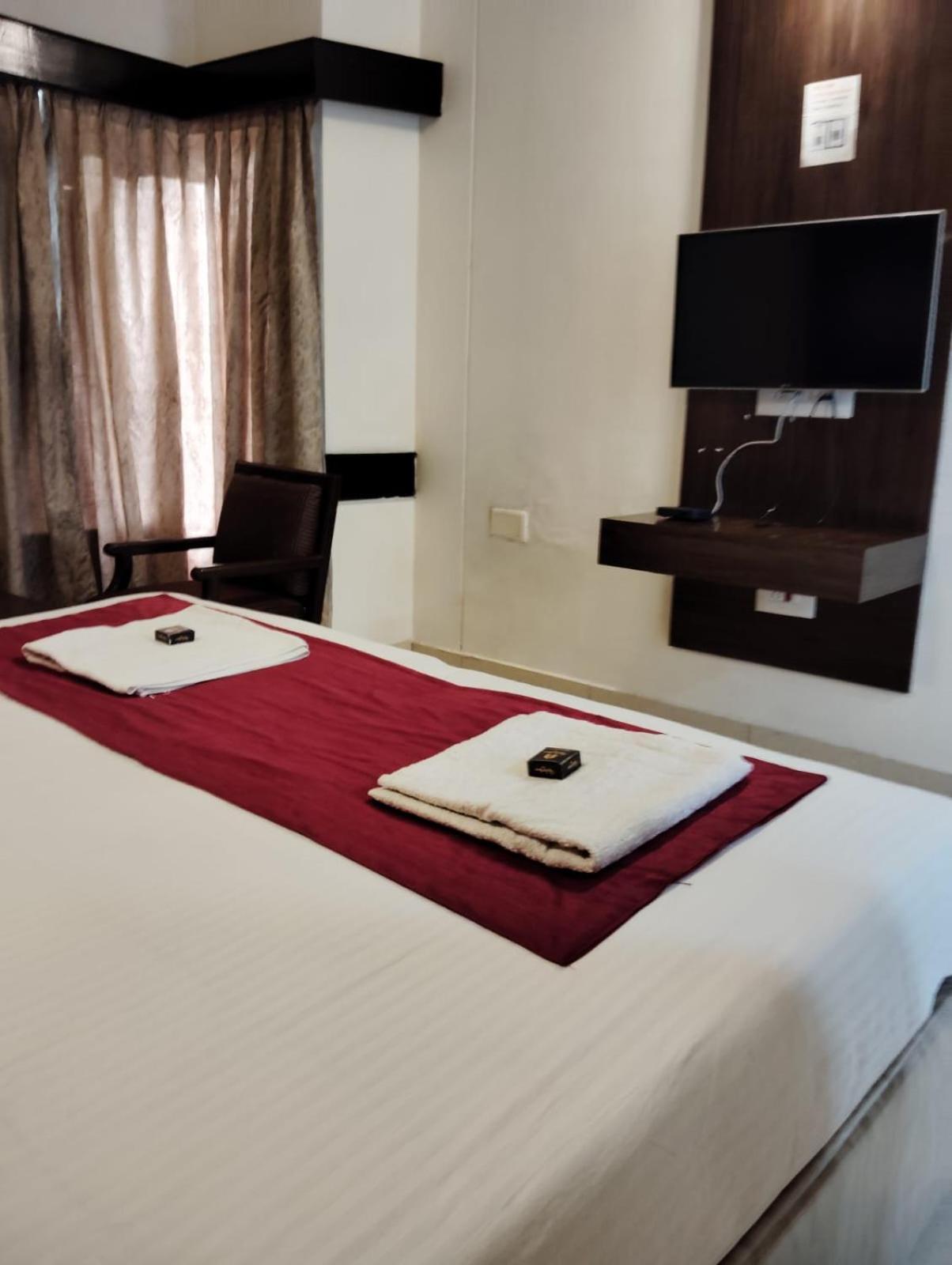 Hotel New Rajdarshan ماديكيري المظهر الخارجي الصورة