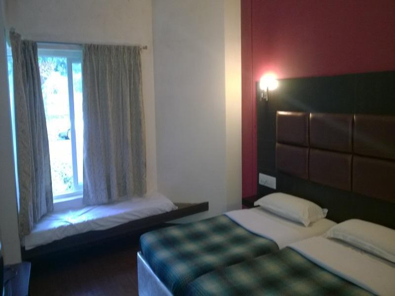 Hotel New Rajdarshan ماديكيري المظهر الخارجي الصورة